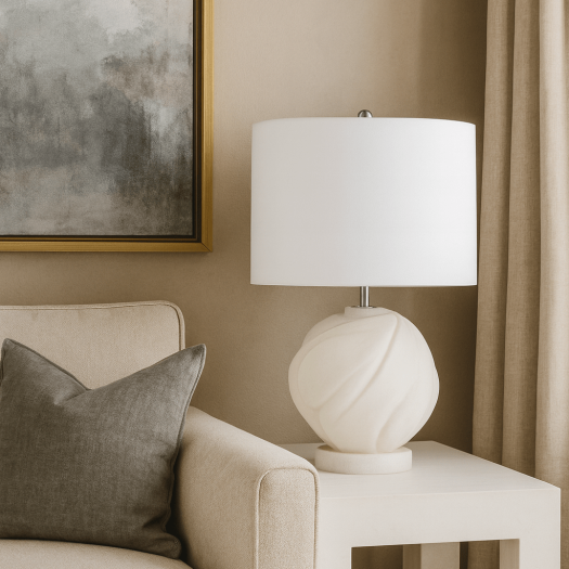 21 SUBLETE QUARTZ RESIN TABLE LAMP