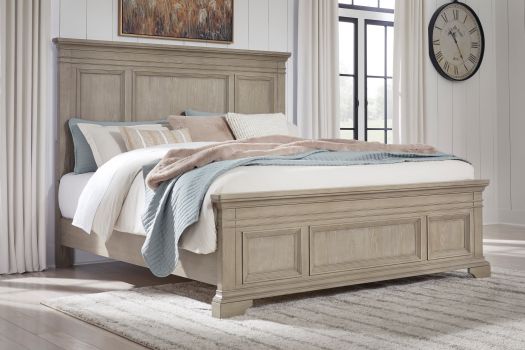 Vallardia King Panel Bed