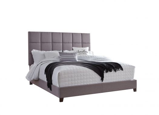 Dolante King Upholstered Bed