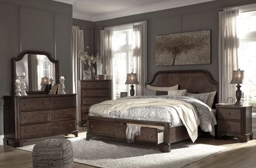 Adinton Queen Bedroom Set