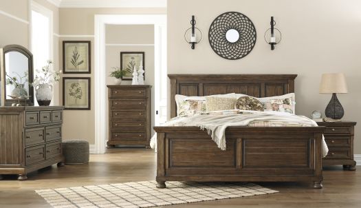 Flynnter Bedroom Set