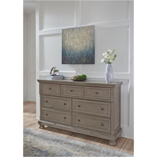 Lettner Dresser