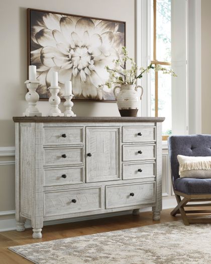 Havalance 8 Drawer Dresser