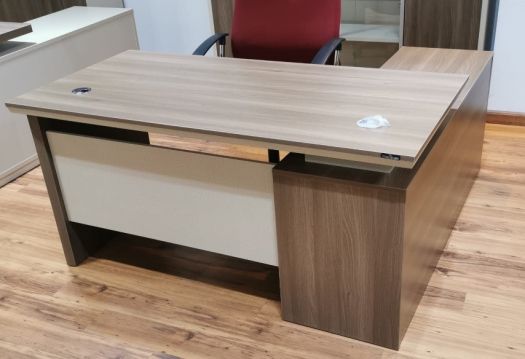 Staff Table With Right Side Return