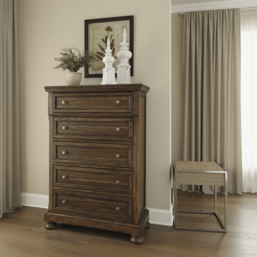 Flynnter Chest of Drawers