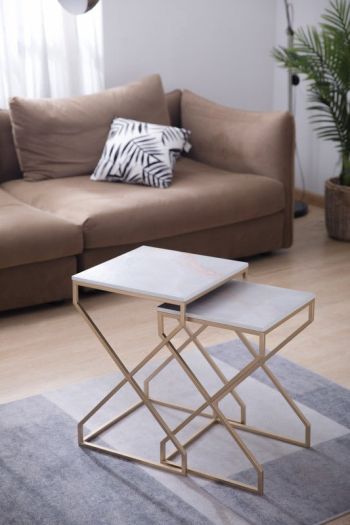 Hour Glass Table Set