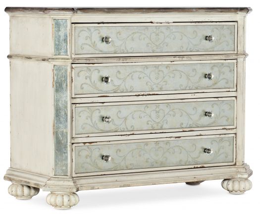 Jolie Fleur Bachelorette Chest