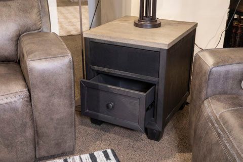 Foyland End Table