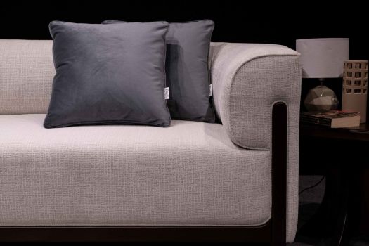 PEWTE Cushion
