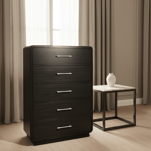Rowanbeck Chest of Drawers